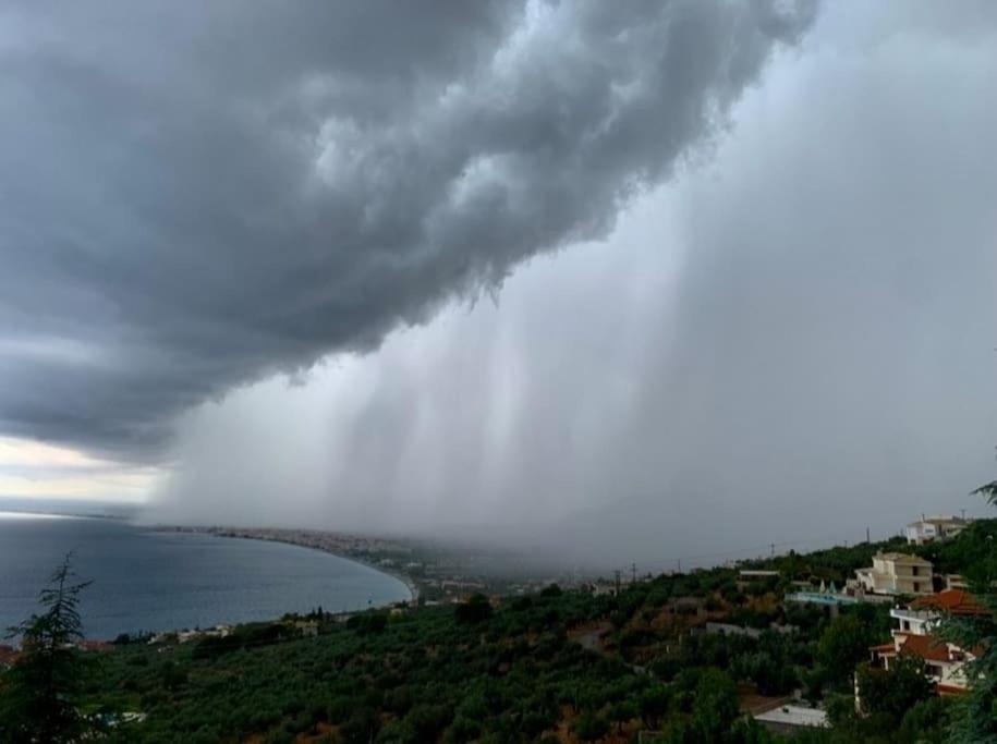 Marine'S Lux Villa:Golden Sunset Kalamata Exterior foto
