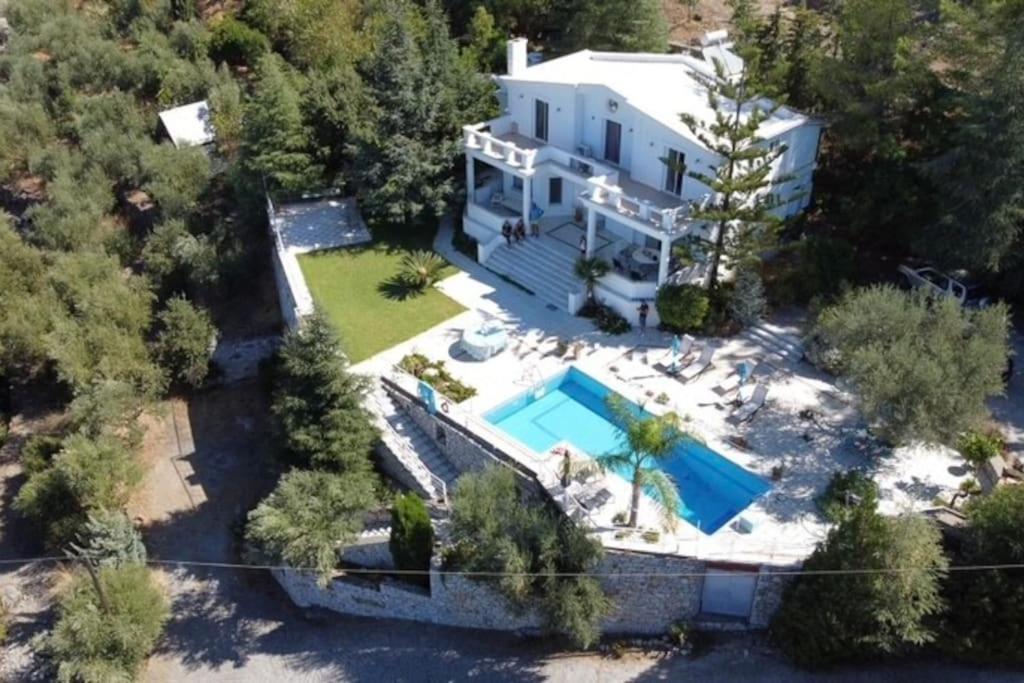 Marine'S Lux Villa:Golden Sunset Kalamata Exterior foto